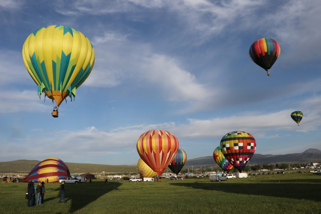 Morning launch of 30 hot air balloons kicks off annual Panguitch Valley