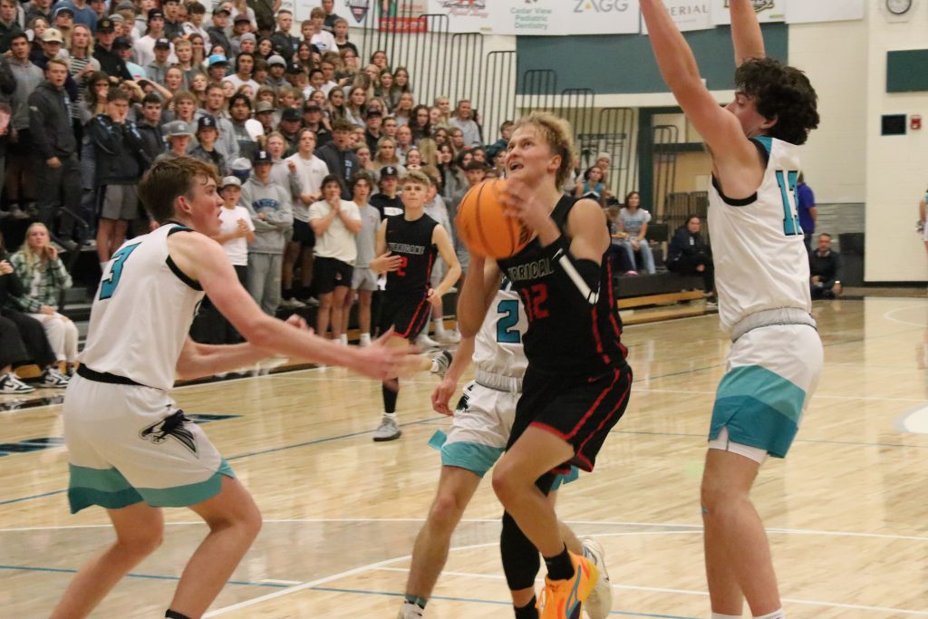 Utah high school basketball now using 35-second shot clock; new 'mercy  rule' also in effect – Cedar City News